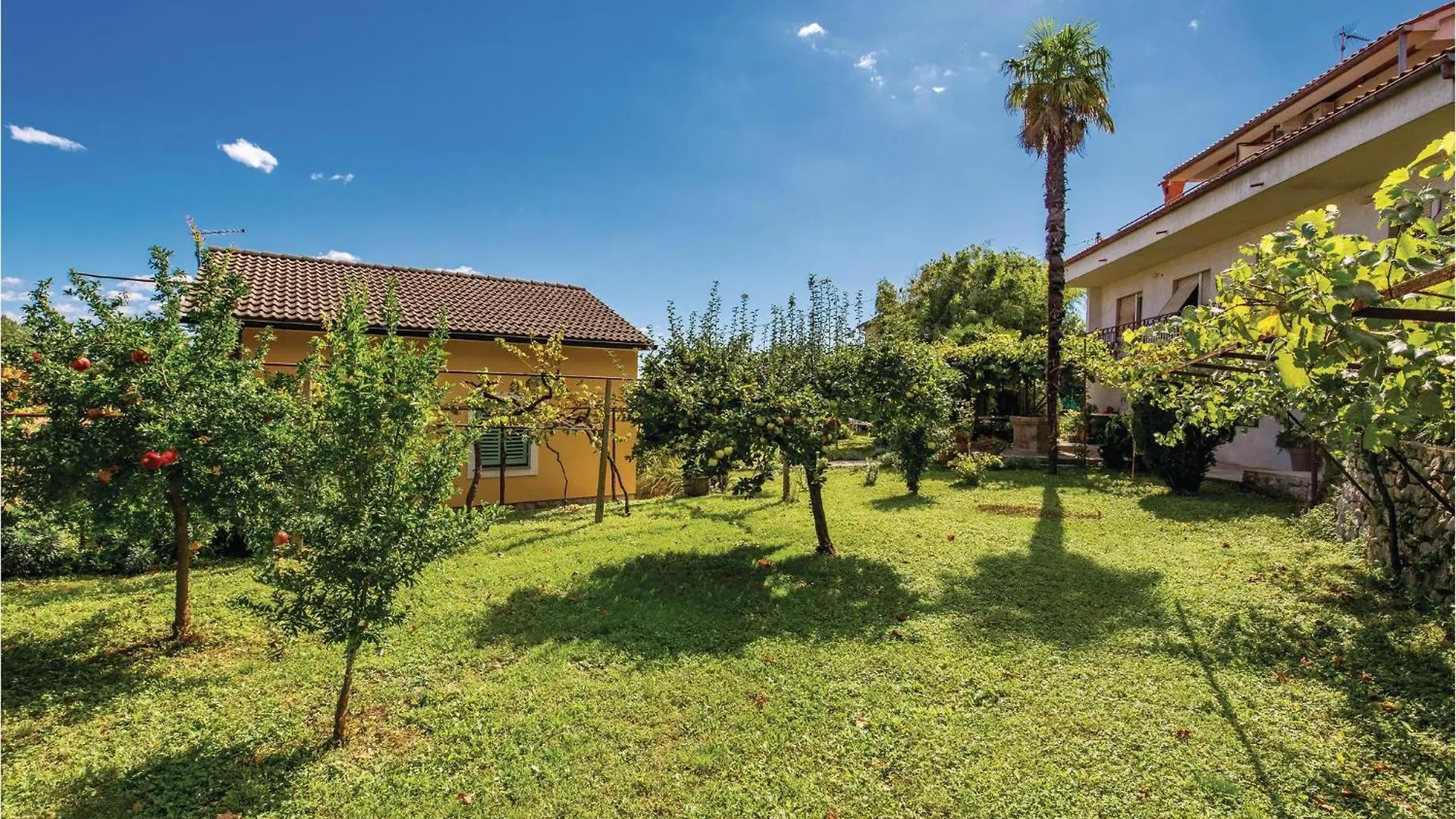 2 Bedroom Gorgeous Apartment In Lovran