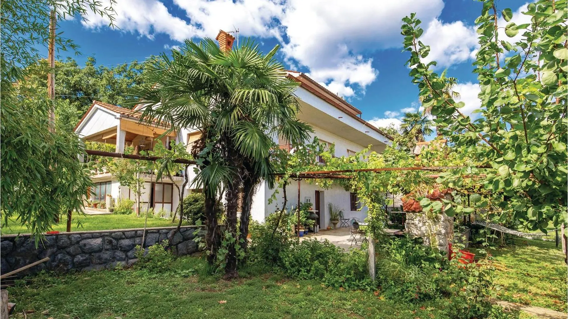2 Bedroom Gorgeous Apartment In Lovran Croatia