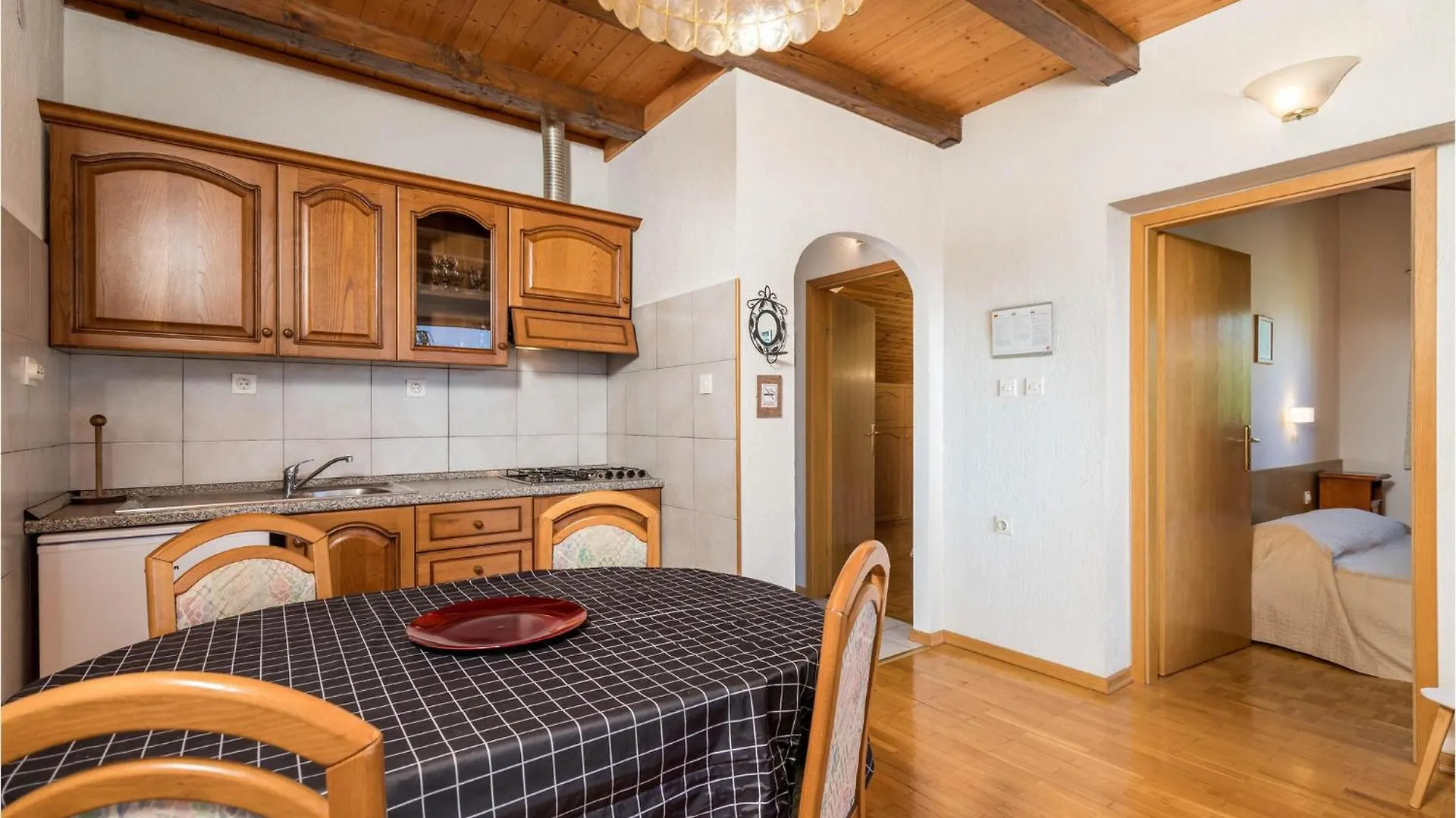 2 Bedroom Gorgeous Apartment In Lovran
