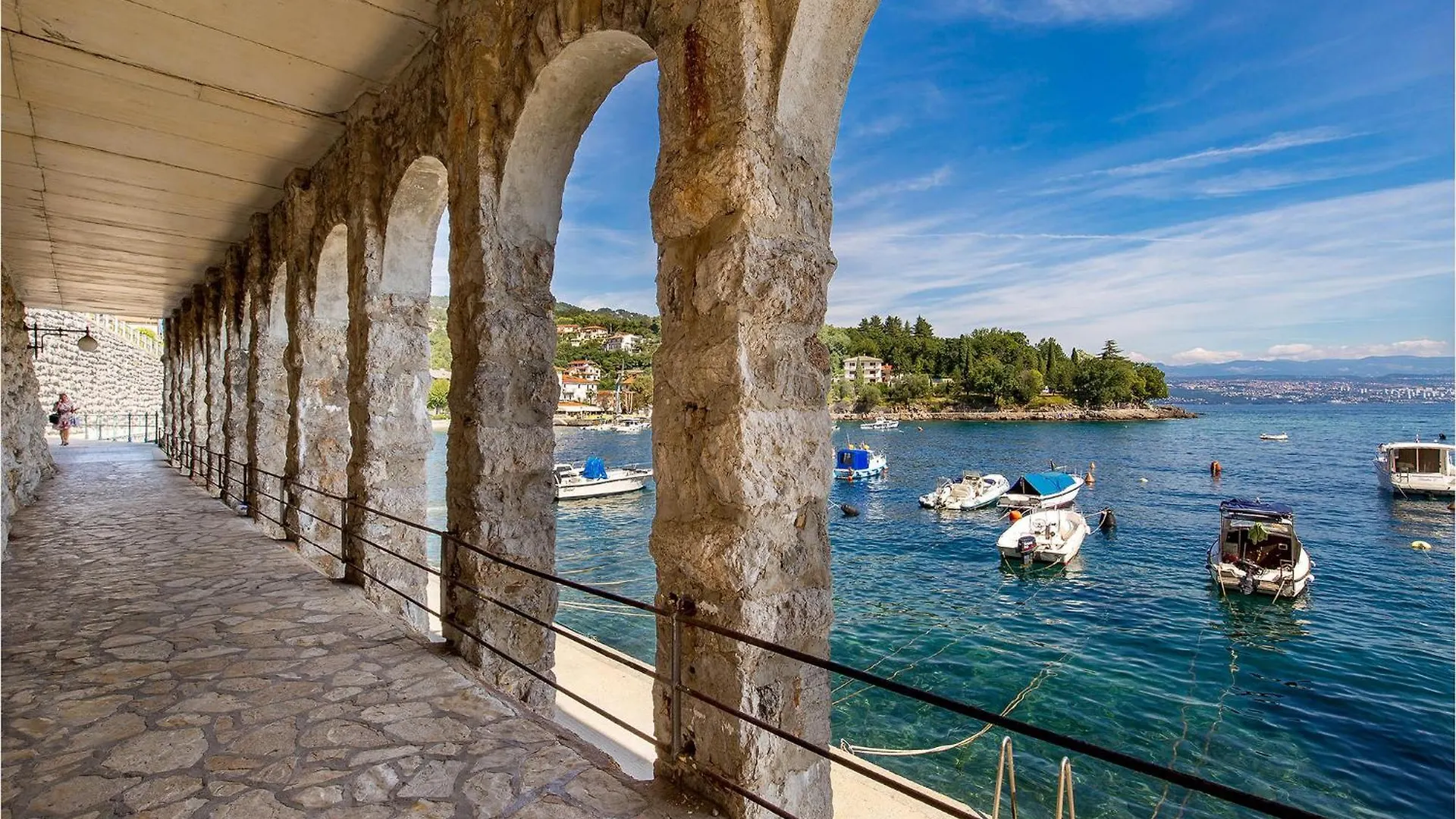 2 Bedroom Gorgeous Apartment In Lovran